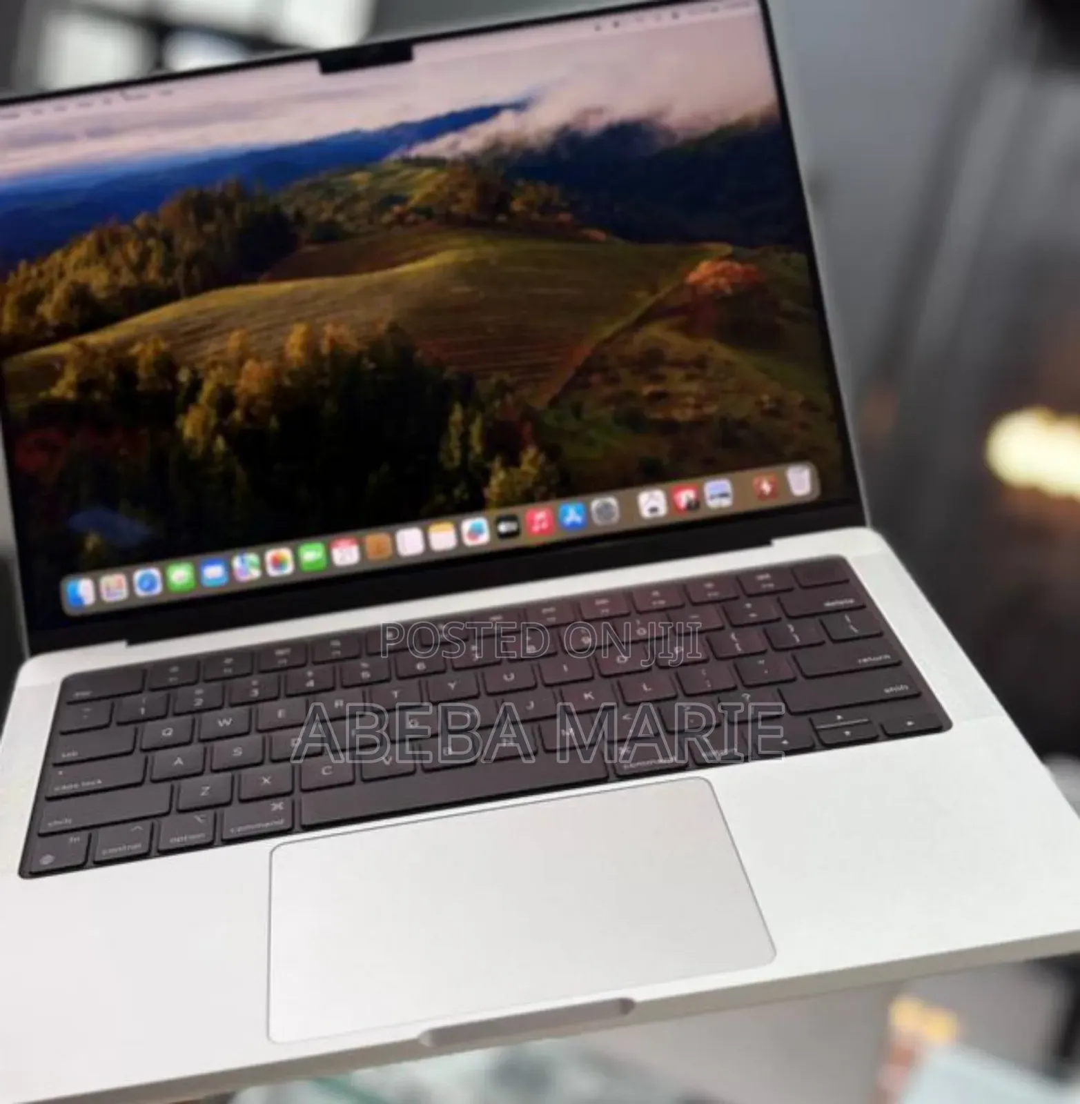 New Laptop Apple MacBook Pro 2023 M3 14-Inch 18GB Apple M3 Pro SSD 1T