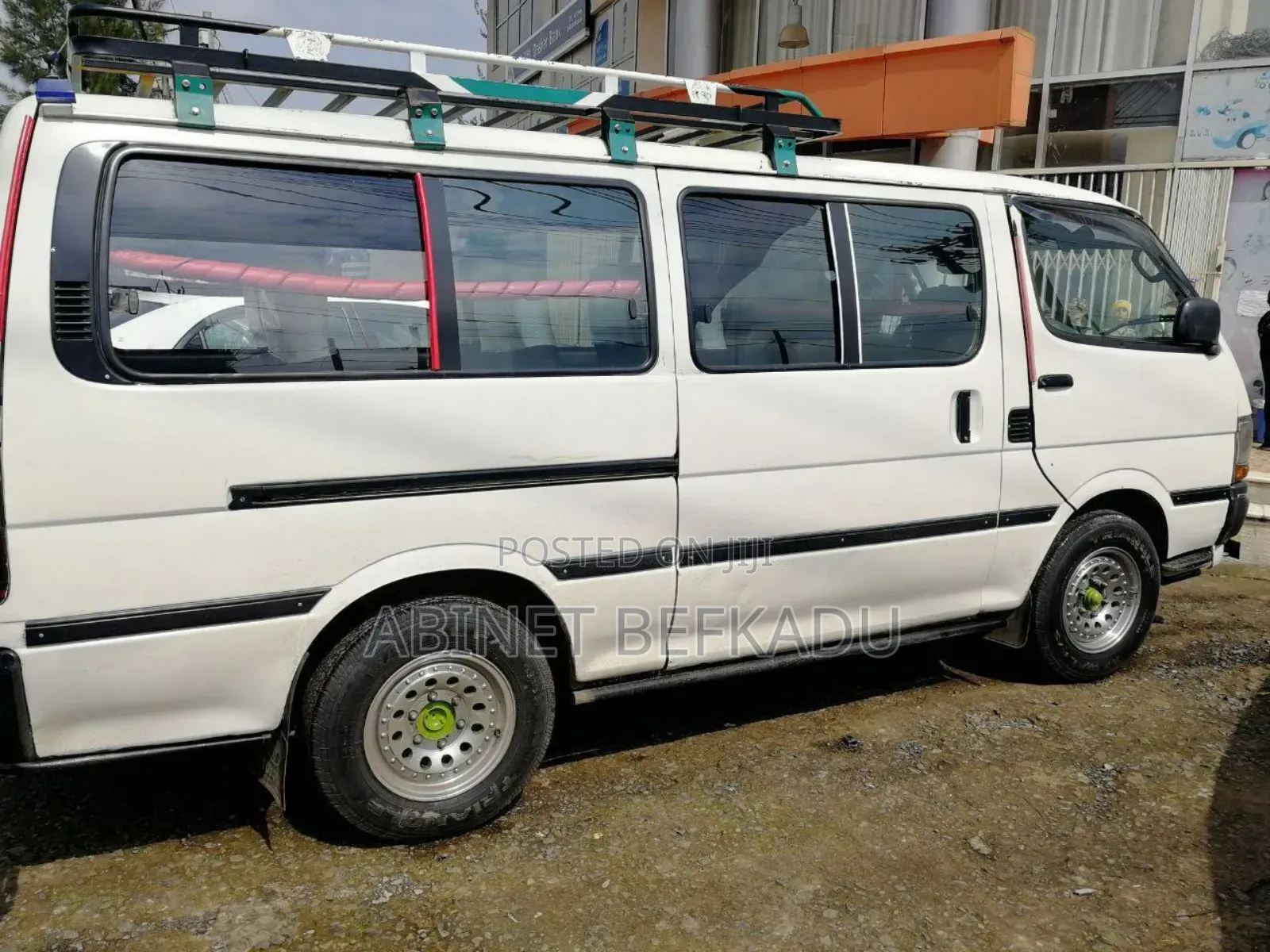 Toyota HiAce 1998 White