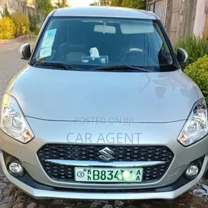 Suzuki Swift 2021 Silver