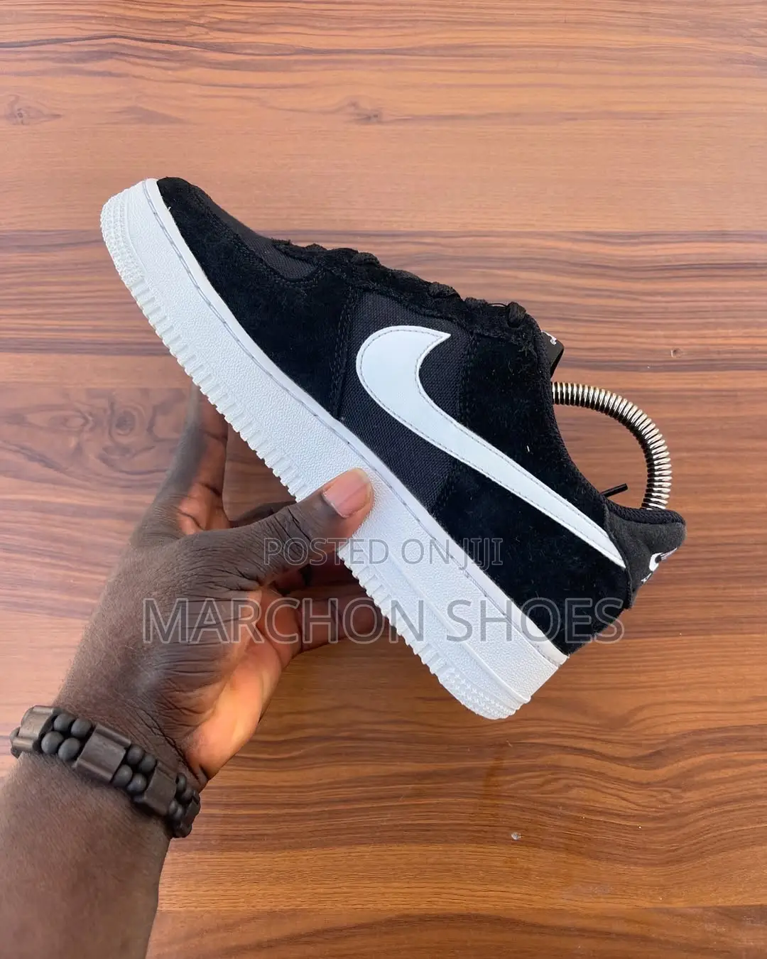 Nike Air Force 1 Low-Top – Black Suede