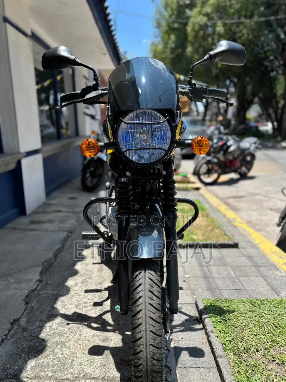 New Bajaj Boxer 150 UG 2024 White