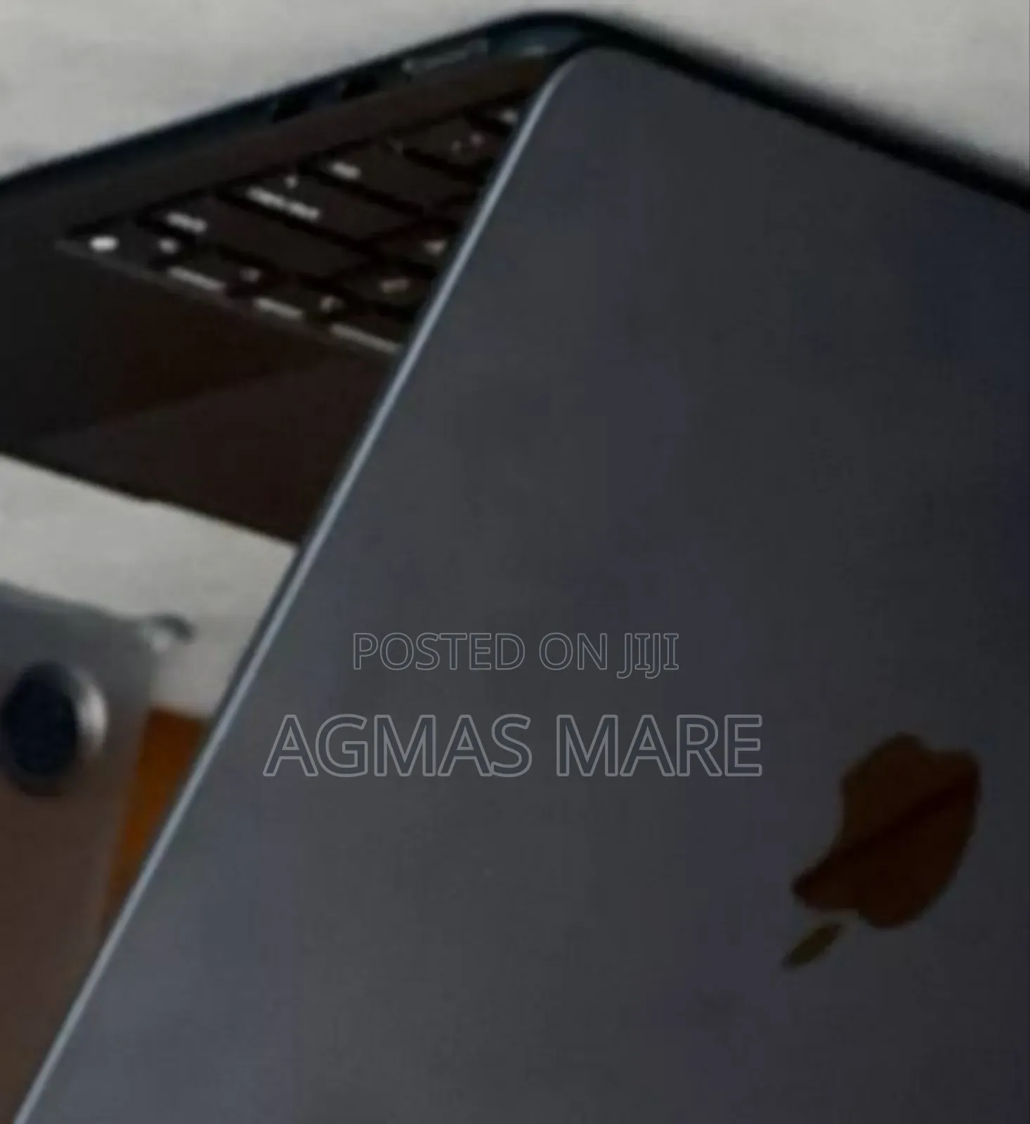 New Laptop Apple MacBook Air 2022 M2 8GB Apple M2 SSD 256GB