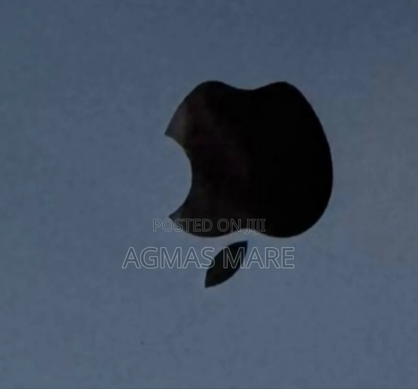 New Laptop Apple MacBook Air 2022 M2 16GB Apple M2 SSD 512GB