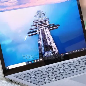 New Laptop Microsoft Surface 8GB Intel Core I5 SSD 512GB