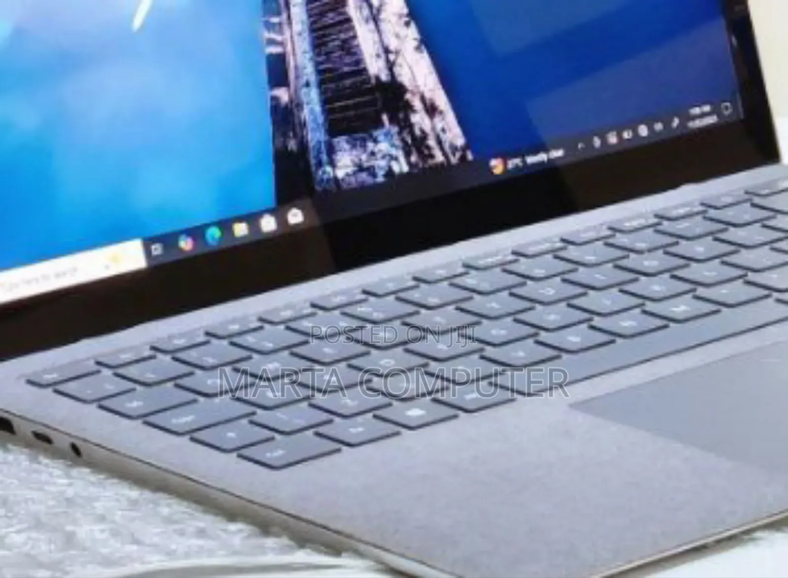 New Laptop Microsoft Surface 8GB Intel Core I5 SSD 512GB