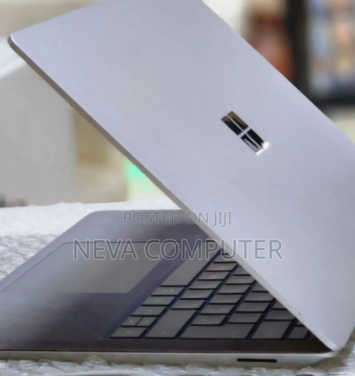 New Laptop Microsoft Surface 8GB Intel Core I5 SSD 512GB