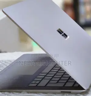 New Laptop Microsoft Surface 8GB Intel Core I5 SSD 512GB
