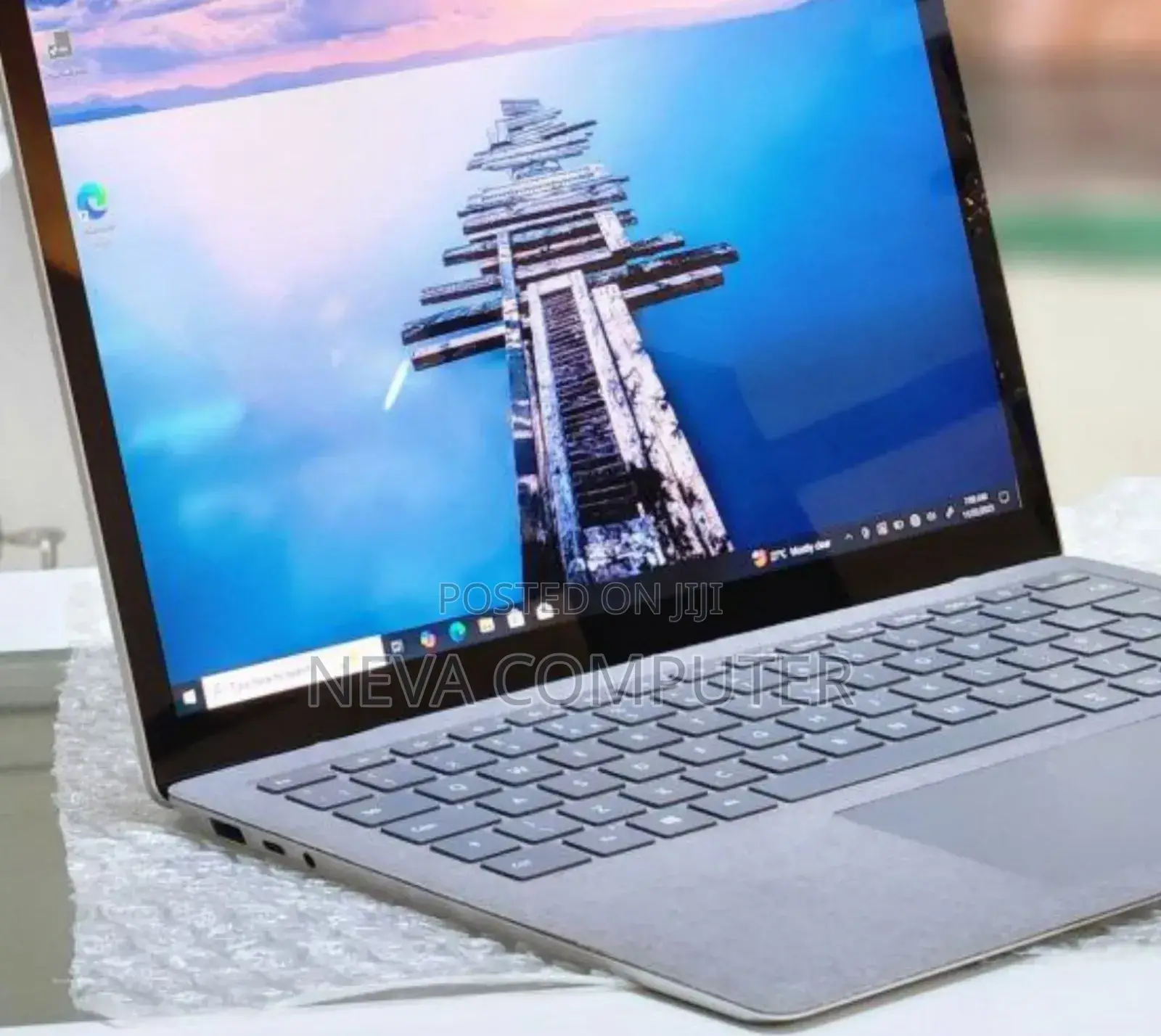 New Laptop Microsoft Surface 8GB Intel Core I5 SSD 512GB