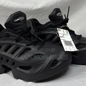 Adidas Adifom Q “Core Black/Carbon”