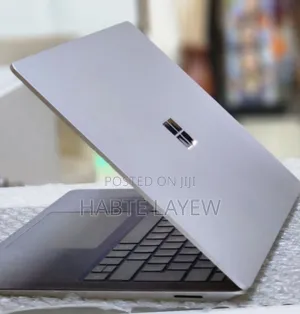 New Laptop Microsoft Surface 8GB Intel Core I5 SSD 512GB