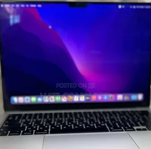 Photo - New Laptop Apple MacBook Air 2022 M2 8GB Intel Core M2 SSD 256GB