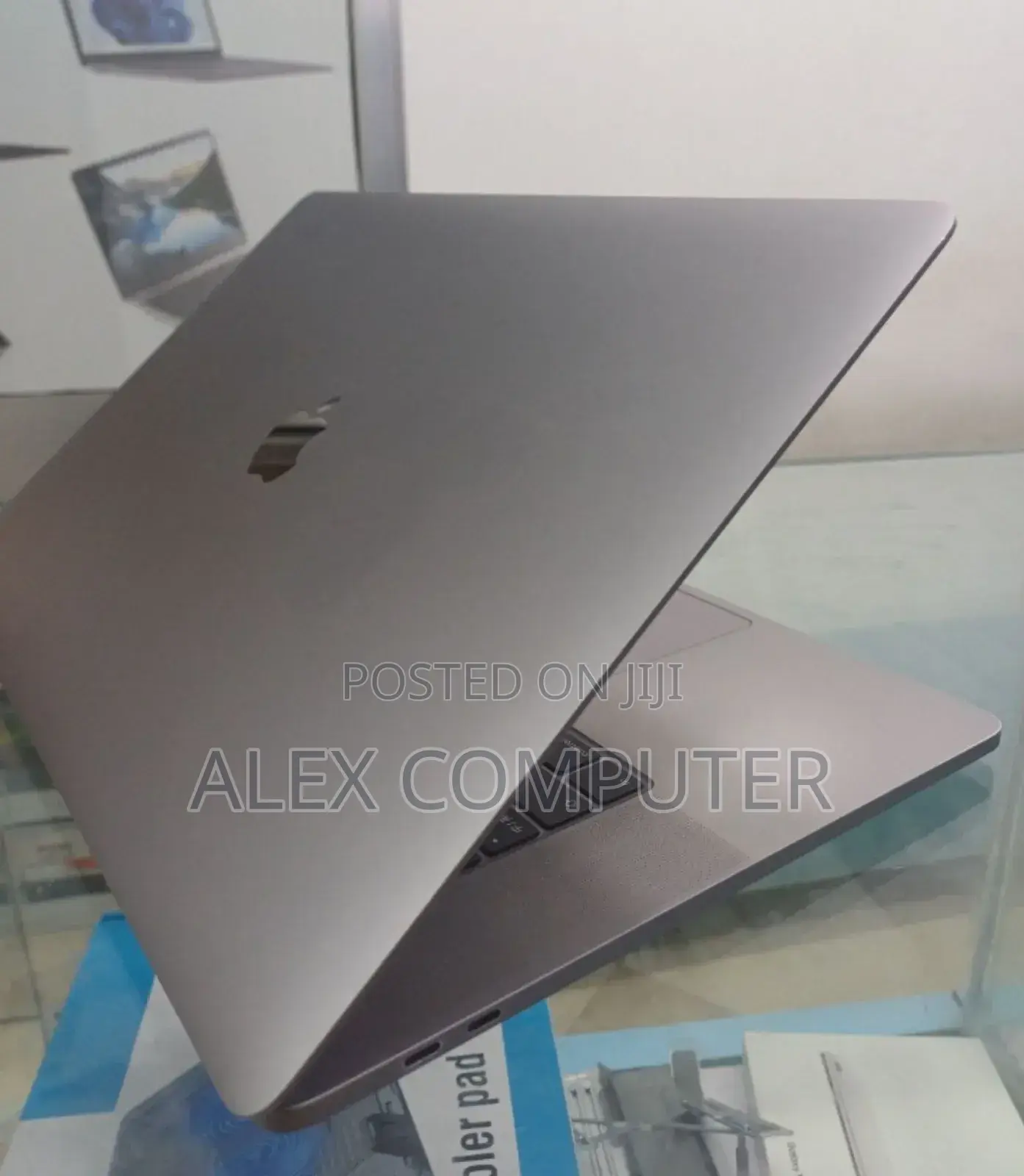 New Laptop Apple MacBook Pro 2019 32GB Intel Core I9 SSD 1T