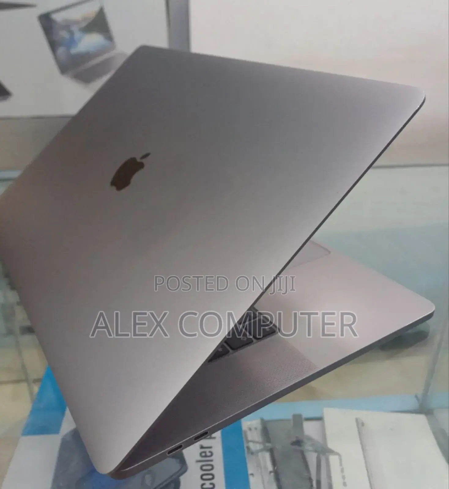 New Laptop Apple MacBook Pro 2019 32GB Intel Core I9 SSD 1T
