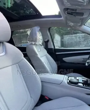 Toyota bZ4X 2024 Silver