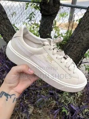 Photo - Puma Suede Platform – Light Beige (Women)