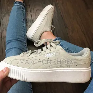 Puma Suede Platform – Light Beige (Women)