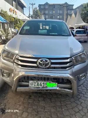 Toyota Hilux 2015 Silver