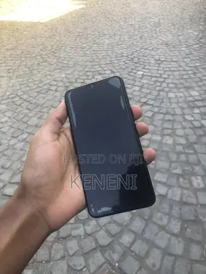 Photo - Samsung A10 32 GB Black