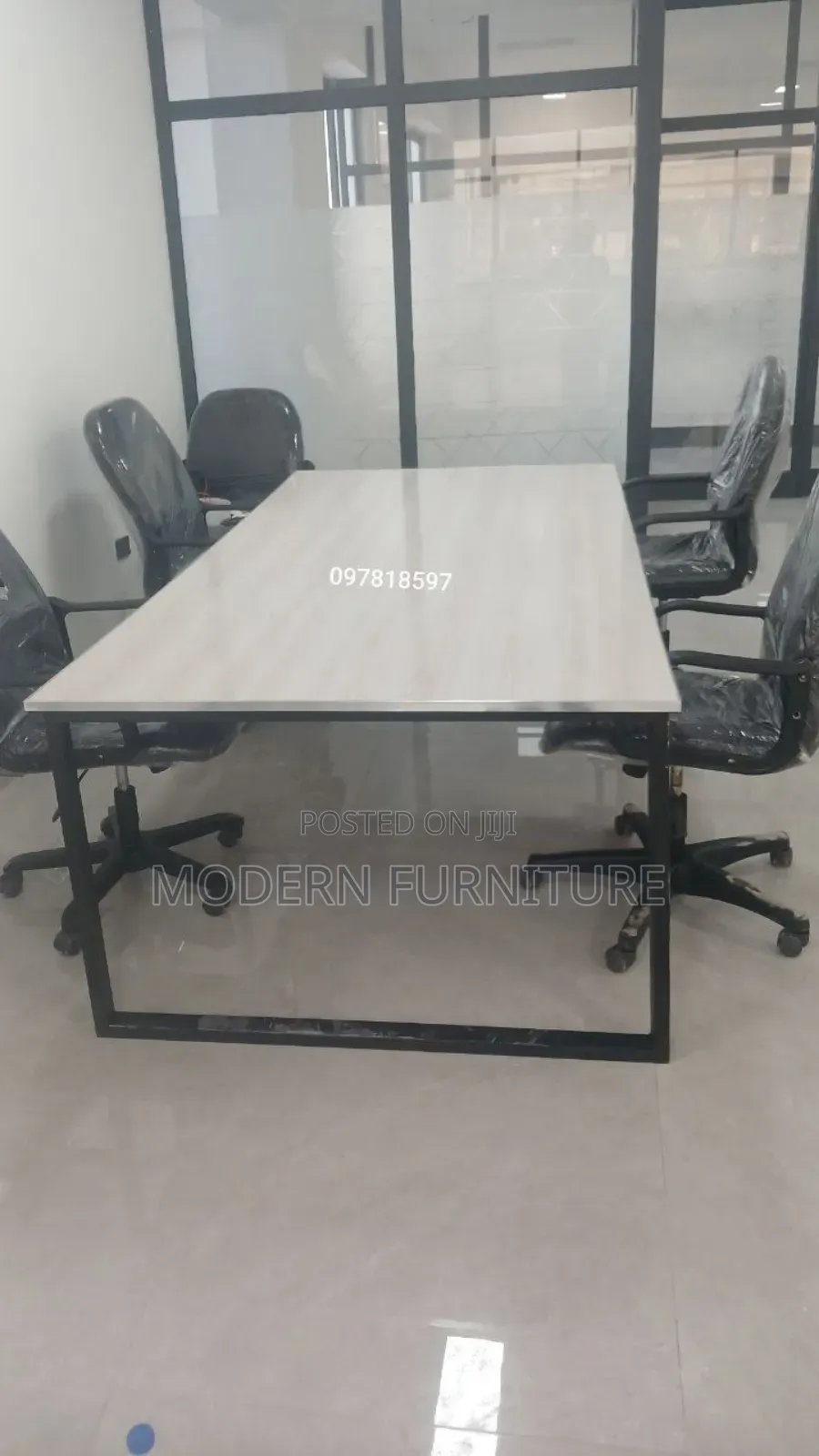 Hotel Cafe Office Stadiy Table የቢሮ ማንበብያ ጠረፔዛ