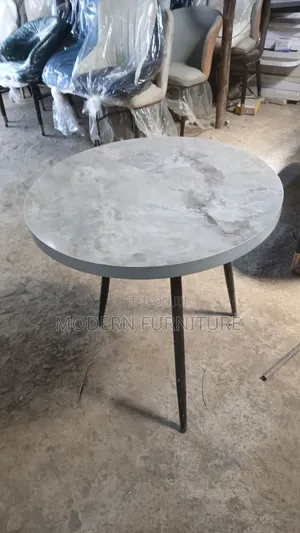 Hotel Cafe Office Stadiy Table የቢሮ ማንበብያ ጠረፔዛ