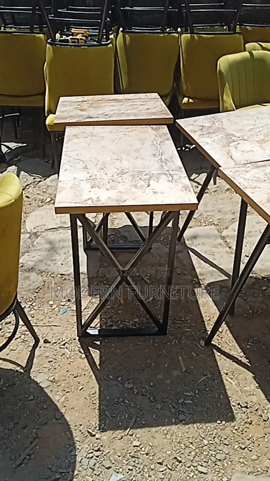 Hotel Cafe Office Stadiy Table የቢሮ ማንበብያ ጠረፔዛ