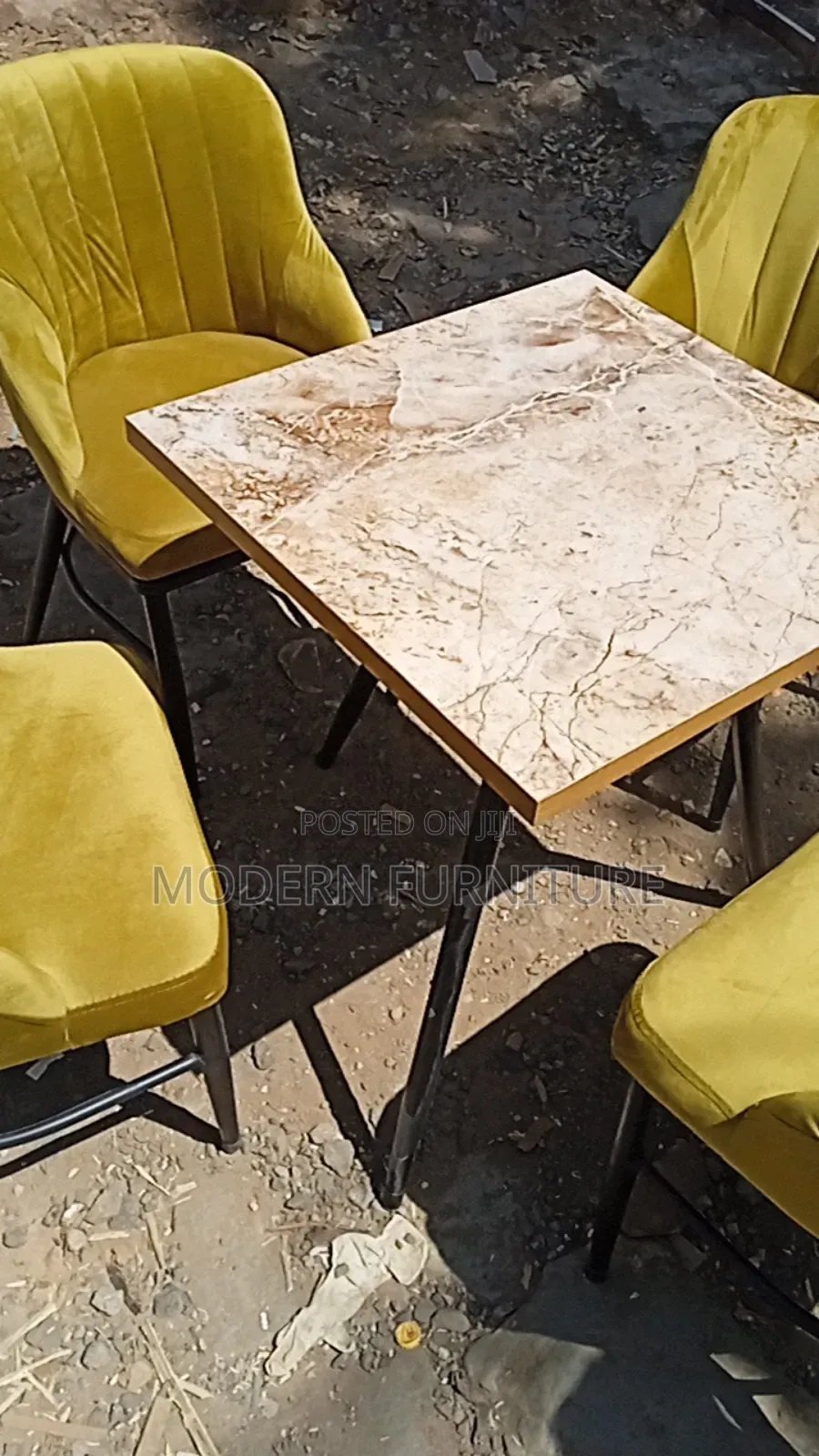 Hotel Cafe Office Stadiy Table የቢሮ ማንበብያ ጠረፔዛ