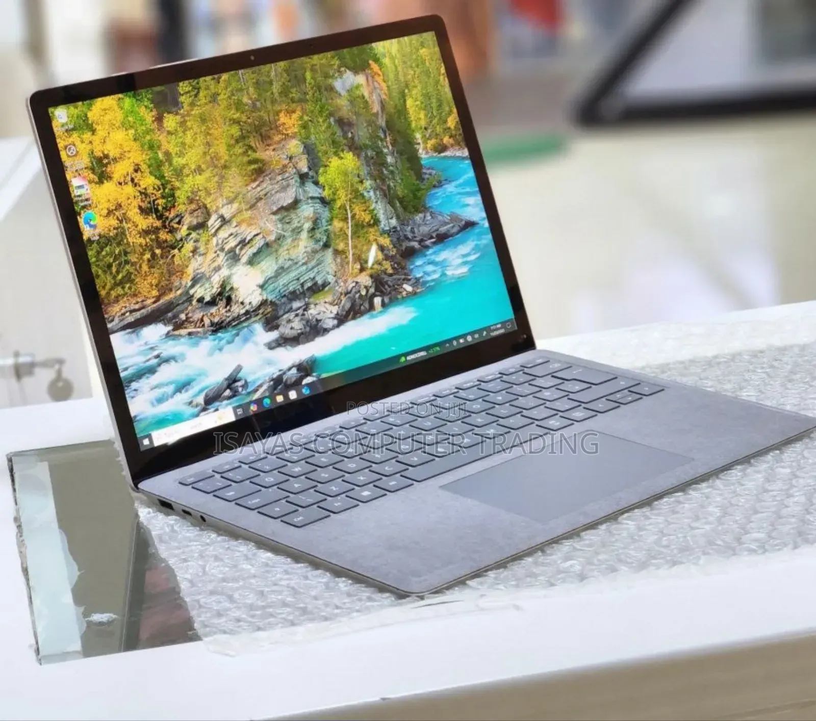 New Laptop Microsoft Surface Book 3 16GB Intel Core i7 SSD 512GB