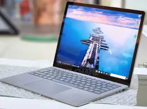 New Laptop Microsoft Surface 8GB Intel Core I5 SSD 512GB
