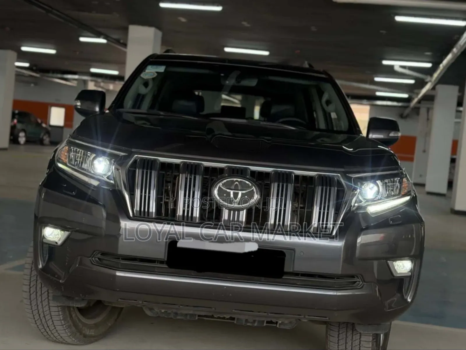Toyota Land Cruiser Prado 2023 Gray