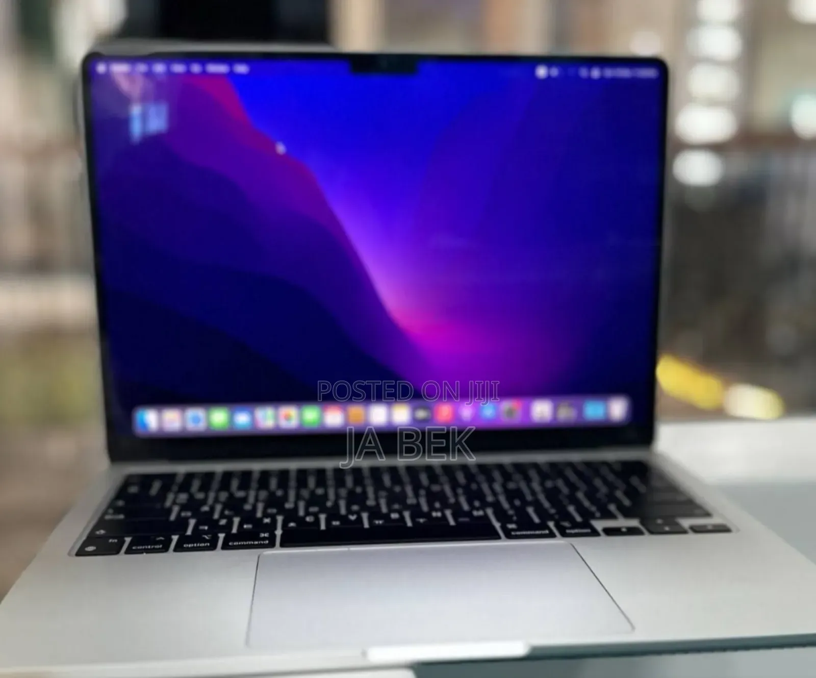 New Laptop Apple MacBook Air 2023 M2 8GB Apple M2 SSD 256GB