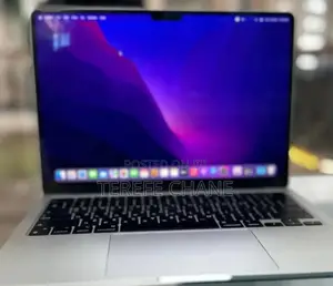 Photo - New Laptop Apple MacBook Air 2022 M2 16GB Intel Core I7 SSD 256GB