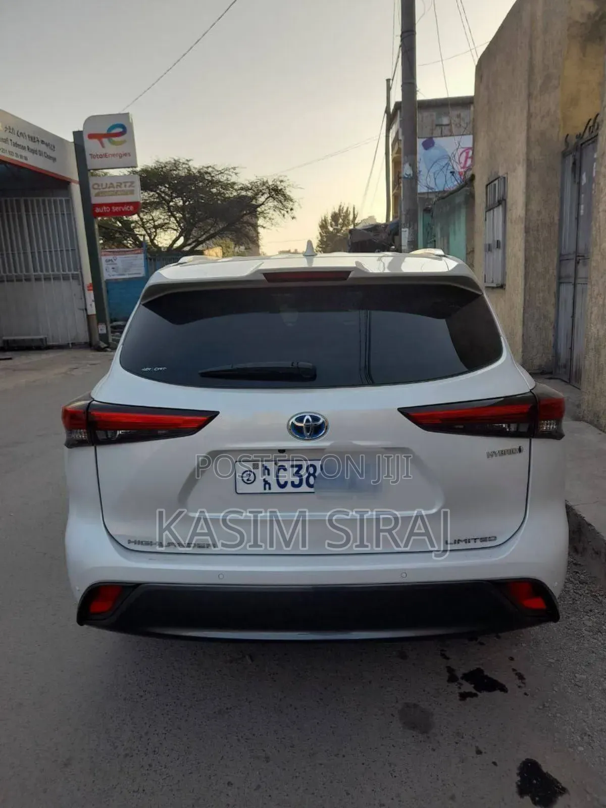 Toyota Highlander Hybrid 2023 White