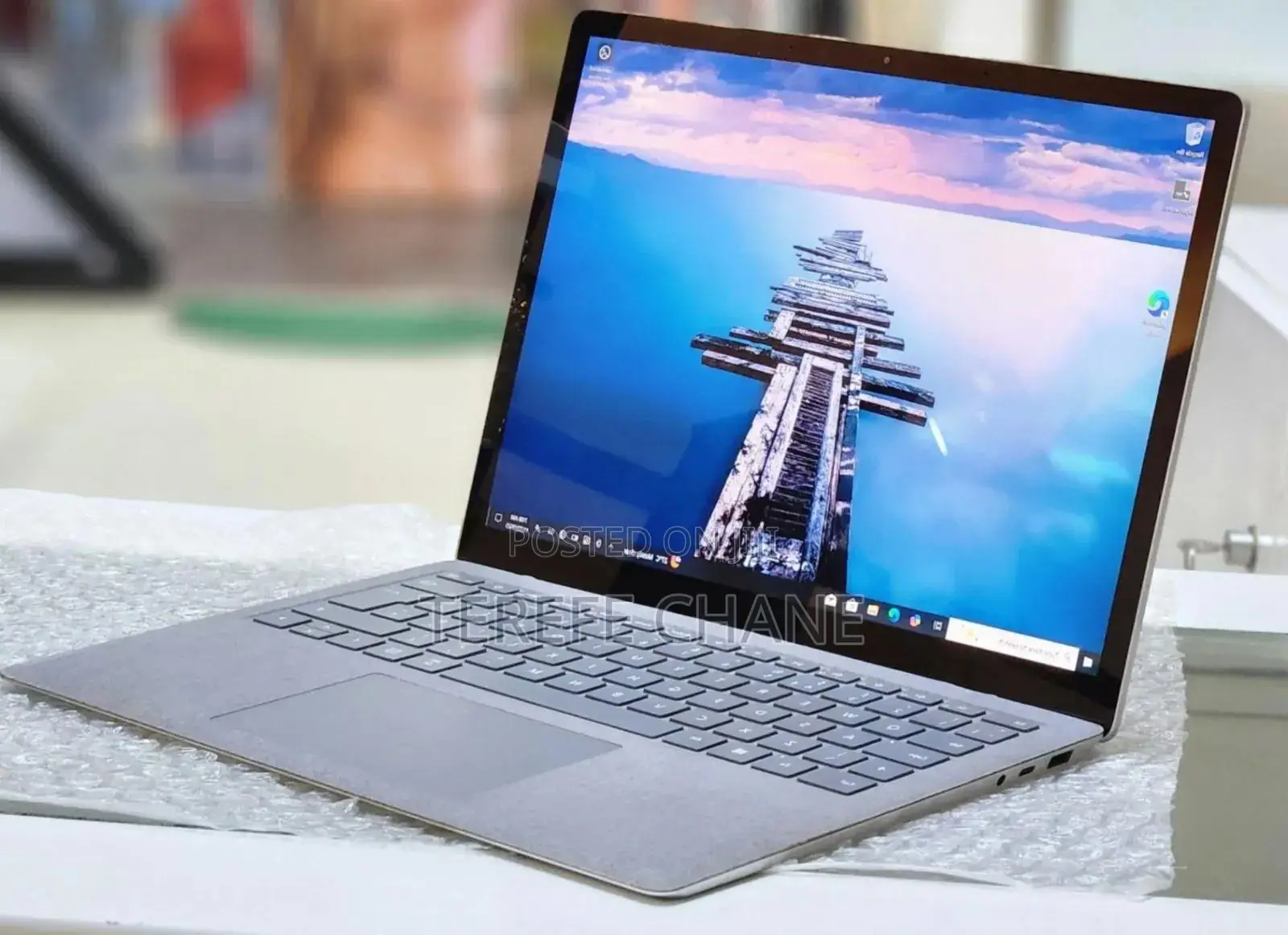New Laptop Microsoft Surface 8GB Intel Core I5 SSD 512GB