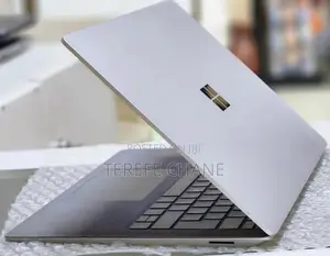 New Laptop Microsoft Surface 8GB Intel Core I5 SSD 512GB
