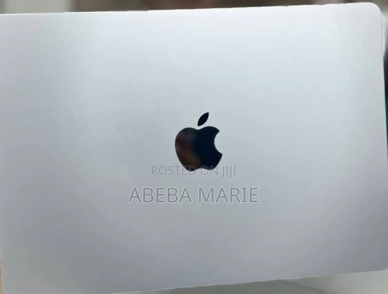 New Laptop Apple MacBook Air 2022 M2 8GB Apple M2 SSD 256GB