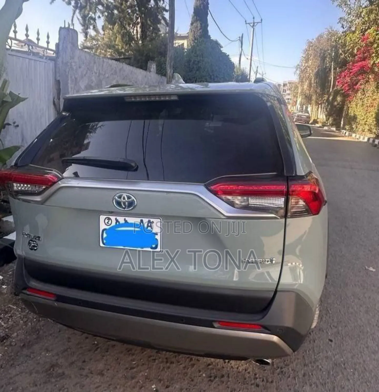 Toyota RAV4 Hybrid 2023 Gray