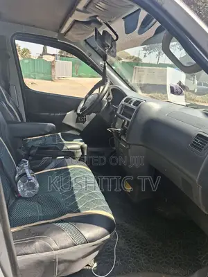 Photo - Toyota HiAce 2008 Silver