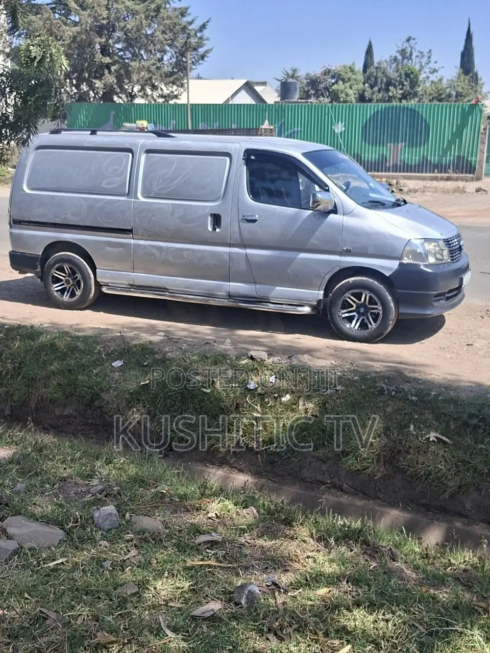 Toyota HiAce 2008 Silver