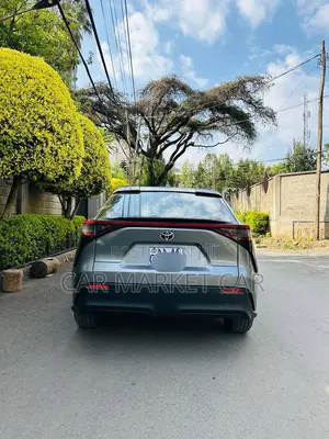 Toyota bZ4X 71.4 kWh FWD 2023 Gray