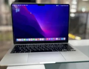 Photo - New Laptop Apple MacBook Air 2022 M2 8GB Apple M2 SSD 256GB