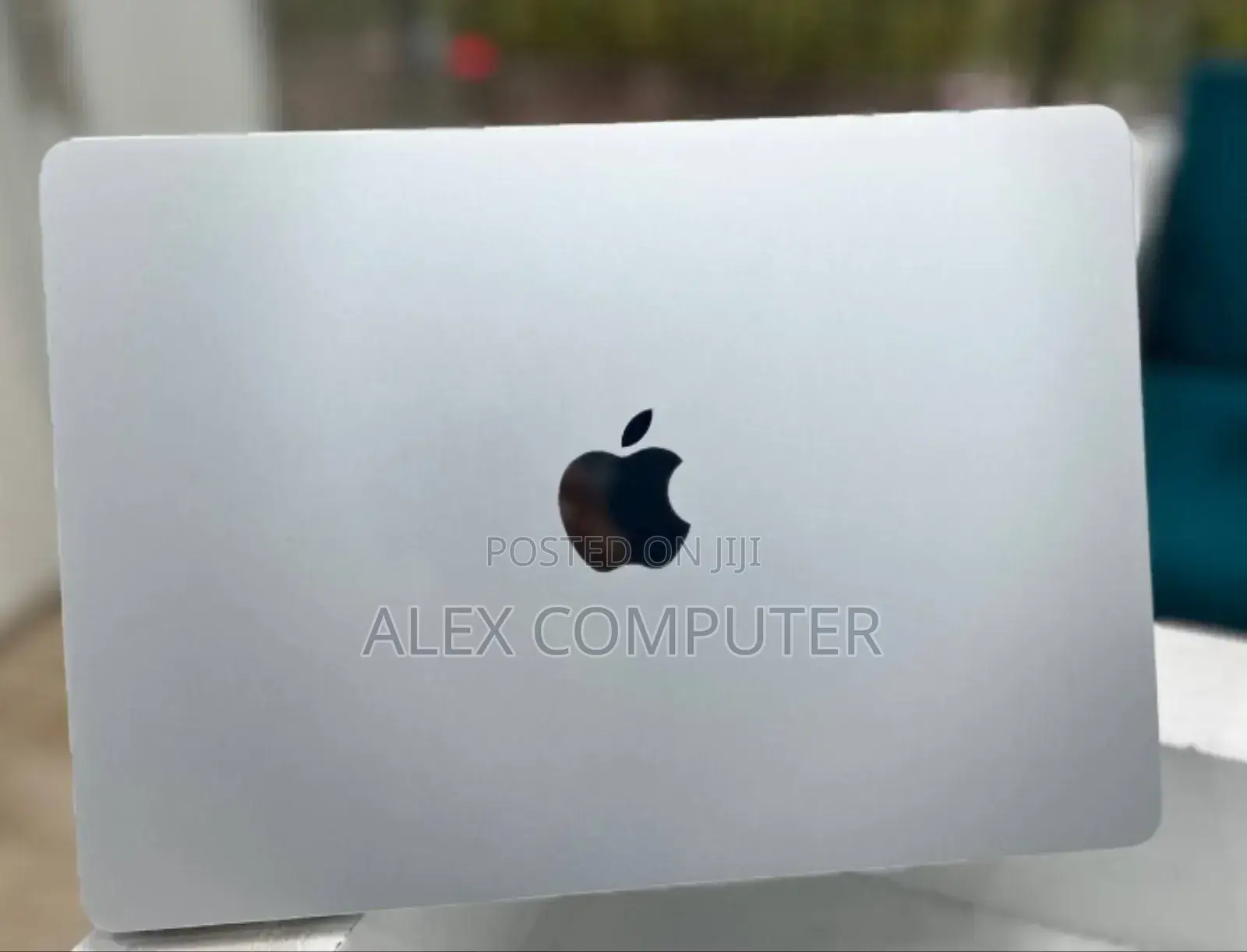 New Laptop Apple MacBook Air 2022 M2 8GB Apple M2 SSD 256GB