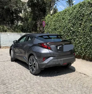Toyota C-HR Limited 2021 Gray