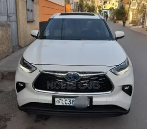 Toyota Highlander Hybrid 2023 Ivory