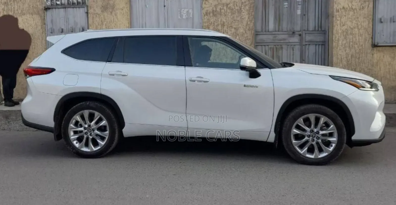 Toyota Highlander Hybrid 2023 Ivory