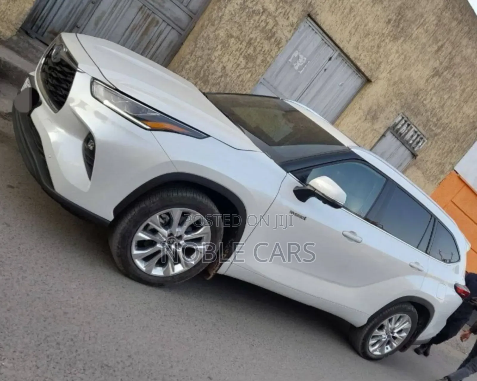 Toyota Highlander Hybrid 2023 Ivory