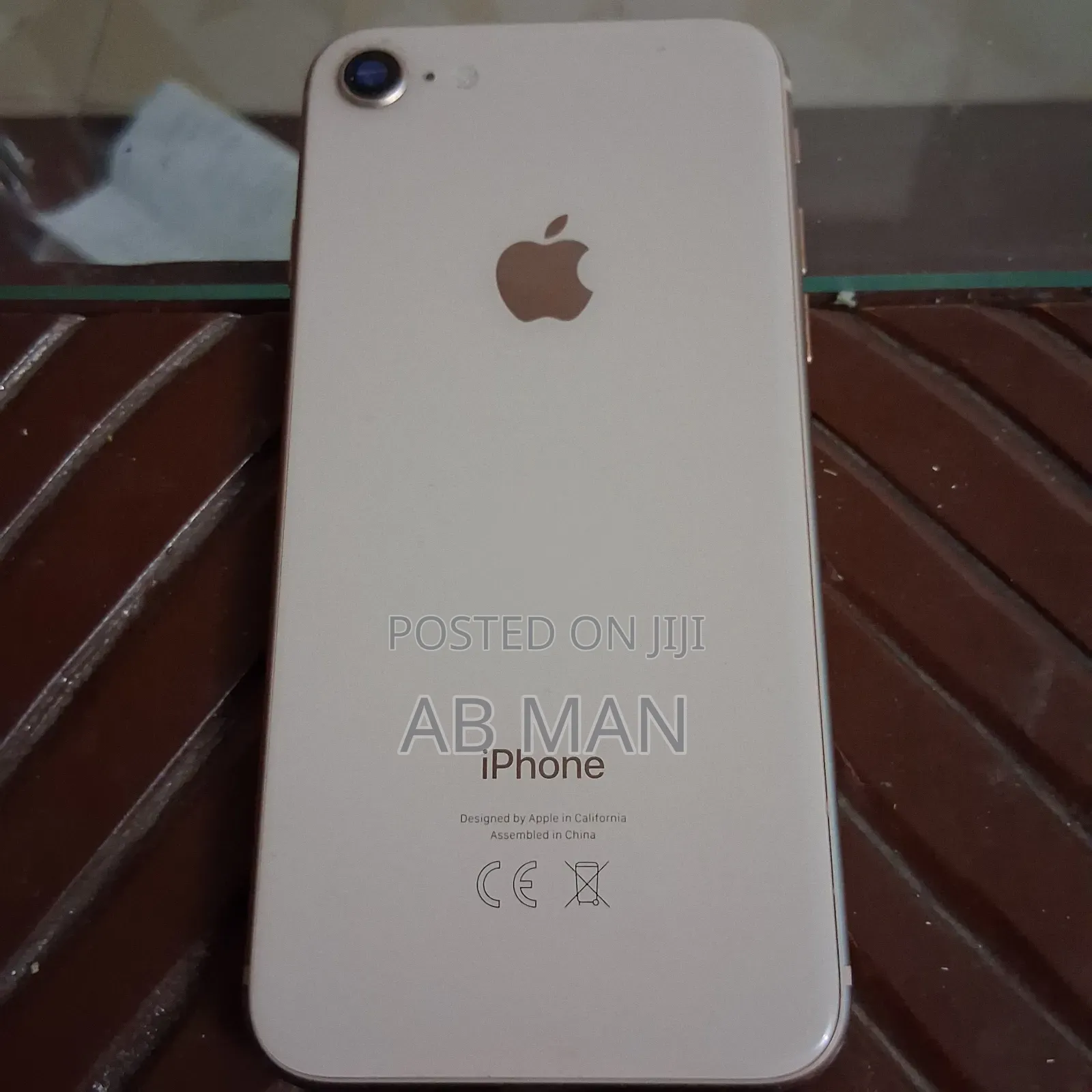 Apple iPhone 8 64 GB White