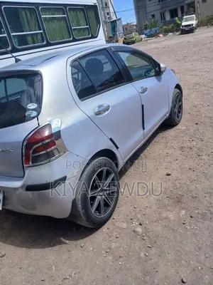 Toyota Yaris 1.0 VVT-i 2008 Purple