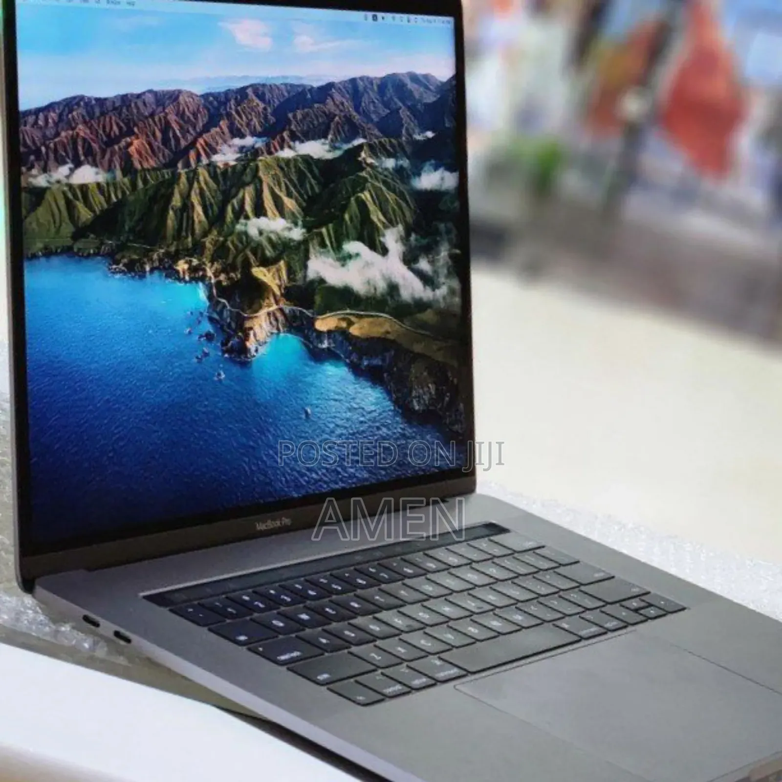 New Laptop Apple MacBook Pro 2017 16GB Intel Core I7 SSD 512GB