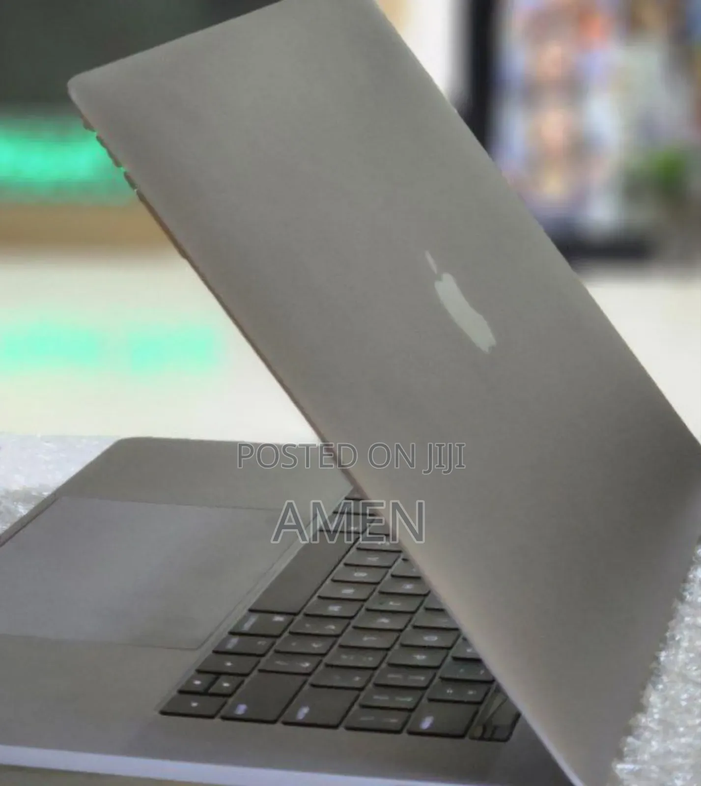 New Laptop Apple MacBook Pro 2017 16GB Intel Core I7 SSD 512GB