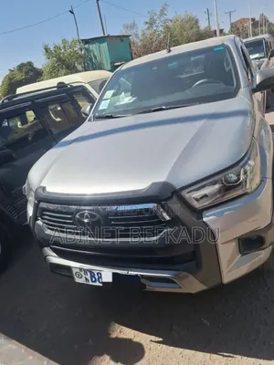 Photo - Toyota Hilux Revo Smart Cab Deisel 2.4 RWD 2021 Silver